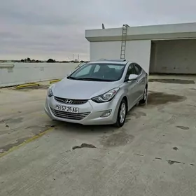 Hyundai Elantra 2012