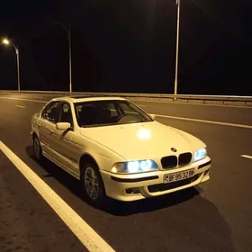 BMW E39 2001