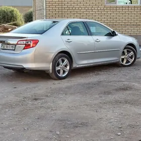 Toyota Camry 2012