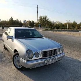 Mercedes-Benz E320 1996