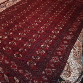 elde dokalan turkmen haly