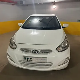 Hyundai Accent 2012