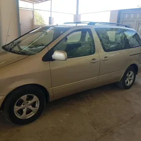 Toyota Sienna 2002