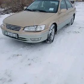 Toyota Camry 2001