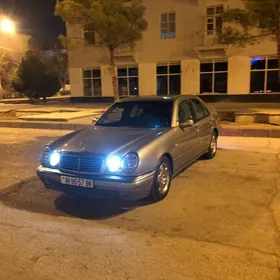 Mercedes-Benz E320 1999
