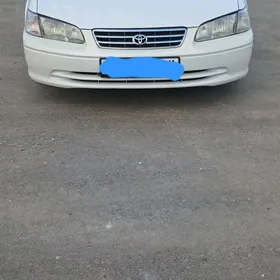 Toyota Camry 2000
