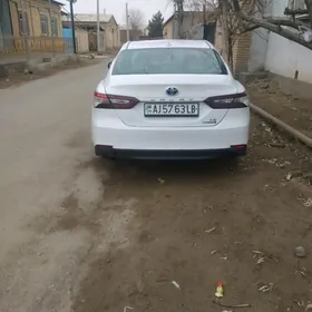 Toyota Camry Hybrid 2020