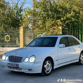 Mercedes-Benz E320 2000
