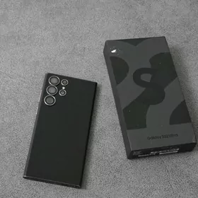 Samsung S22 Ultra. 12/256