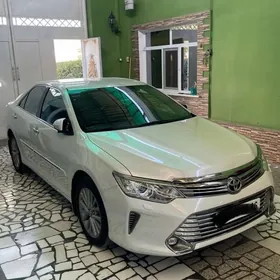 Toyota Camry 2015