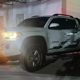 Toyota Tacoma 2018