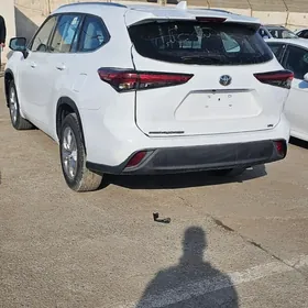 Toyota Highlander 2022