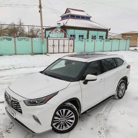 Toyota Highlander 2022