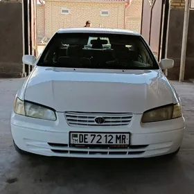 Toyota Camry 1998