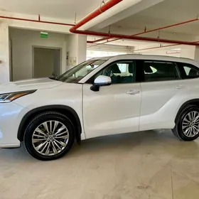 Toyota Highlander 2022