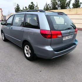 Toyota Sienna 2005
