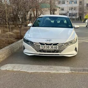 Hyundai Elantra 2021
