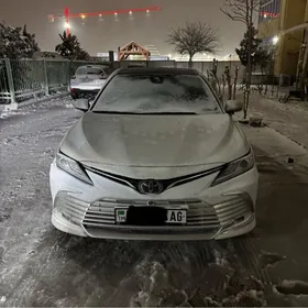 Toyota Camry 2018