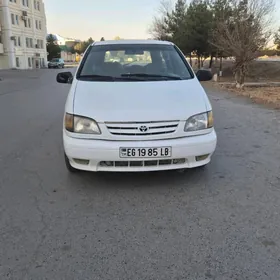 Toyota Sienna 2000