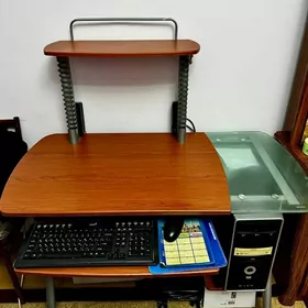 Компьютерный стол