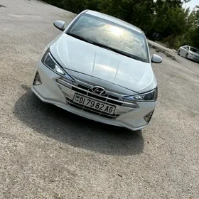 Hyundai Elantra 2020