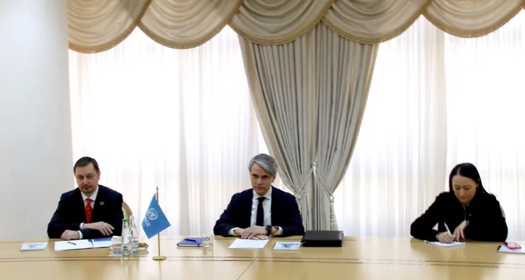 Рашид Мередов обсудил с представителем ЕЭК ООН cотрудничество в энергетике и транспорте