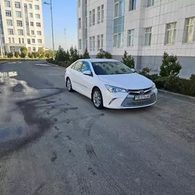 Toyota Camry 2017