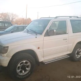 Mitsubishi Pajero 1994