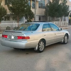 Toyota Camry 2000
