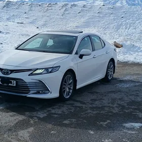 Toyota Camry 2023