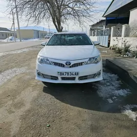 Toyota Camry 2012