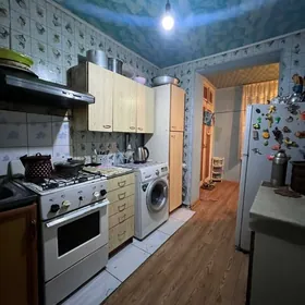 9 мкр 4 комнаты 3 этаж