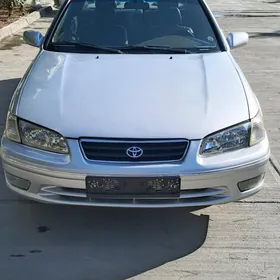 Toyota Camry 2000