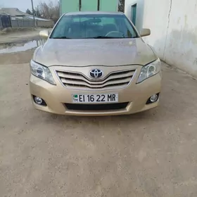 Toyota Camry 2011