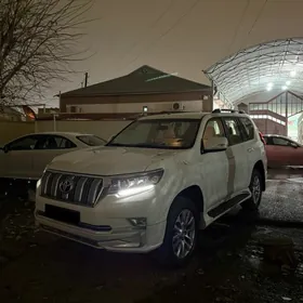 Toyota Land Cruiser Prado 2023