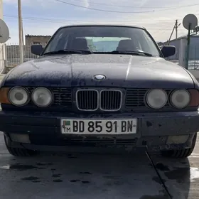 BMW 525 1990