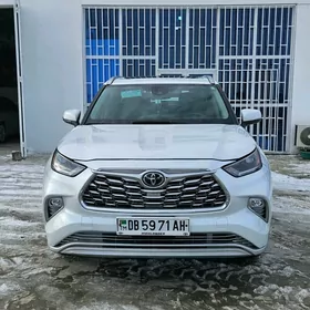 Toyota Highlander 2024