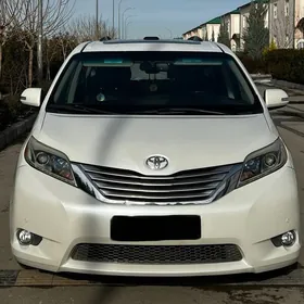 Toyota Sienna 2017