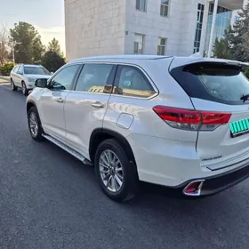 Toyota Highlander 2016