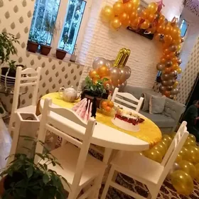 Стол и 4 стула