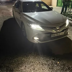 Toyota Camry 2018