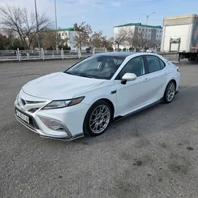 Toyota Camry 2021