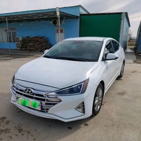 Hyundai Elantra 2019