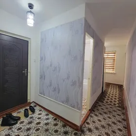  Satlyk jaý 2 etaž 2 kom 