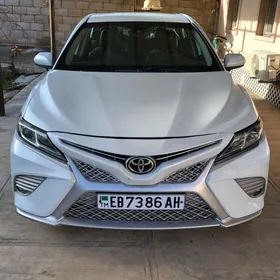 Toyota Camry 2020