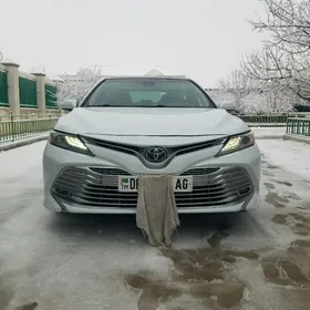 Toyota Camry 2018