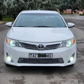 Toyota Camry 2013