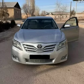 Toyota Camry 2010