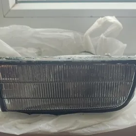 Противотуманик БМВ Е36