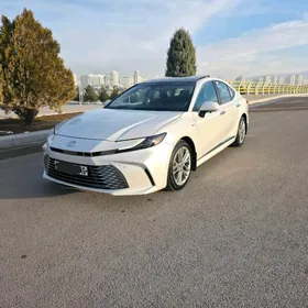 Toyota Camry 2025